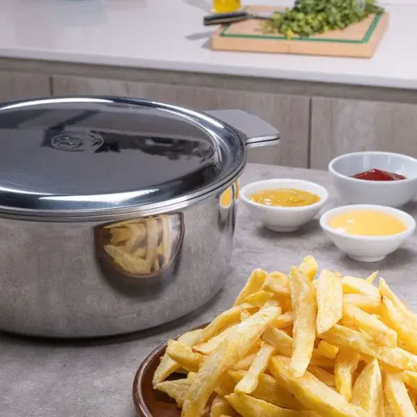 Cacerola Fusión Essen 24 cm con tecnología Nova Steel